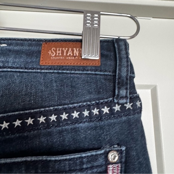 SHYANNE WOMEN'S MR. FLARE STARS & STRIPES FLARE JEANS size 30x34 new w/o tags - Picture 12 of 14
